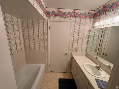 Bath - 302 W 1700 S, Orem, UT 84058 photo 4 of 7