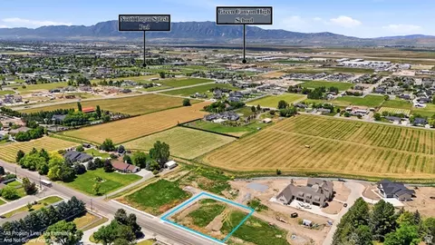 245 E 400 S #4, Hyde Park, UT 84318 photo 4