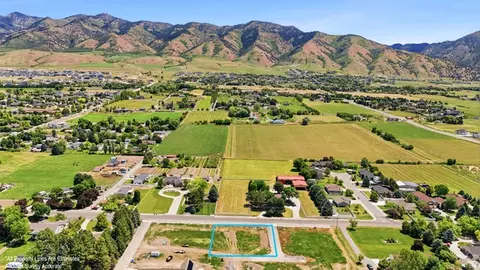 245 E 400 S #4, Hyde Park, UT 84318 photo 8