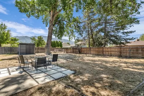 Exterior - 402 E 10185 S, Sandy, UT 84070 photo 2 of 5