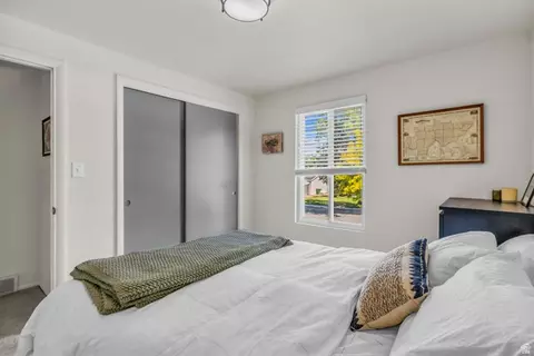 Bedroom - 402 E 10185 S, Sandy, UT 84070 photo 5 of 7