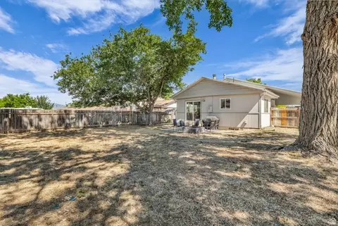 Exterior - 402 E 10185 S, Sandy, UT 84070 photo 4 of 5