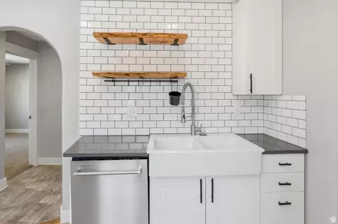 Kitchen - 915 S 400 E, Orem, UT 84097 photo 2 of 4