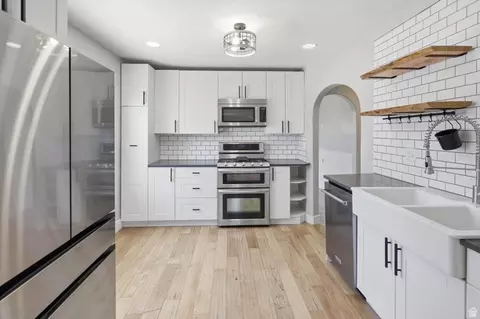 Kitchen - 915 S 400 E, Orem, UT 84097 photo 3 of 4