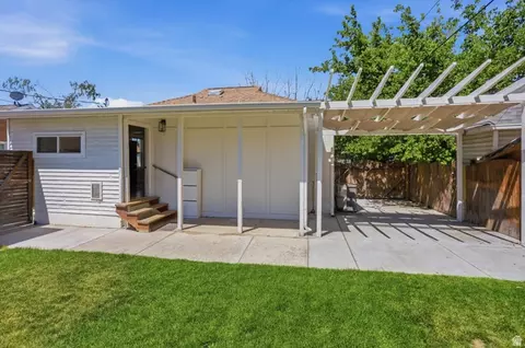 Exterior - 915 S 400 E, Orem, UT 84097 photo 4 of 10