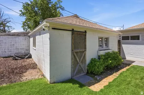 Exterior - 915 S 400 E, Orem, UT 84097 photo 8 of 10