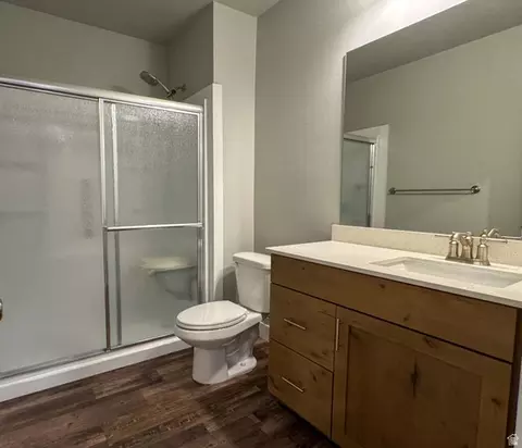 Bath - 3556 E Royal Dornoch Dr, Eagle Mountain, UT 84005 photo 3 of 3