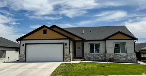 3556 E Royal Dornoch Dr, Eagle Mountain, UT 84005