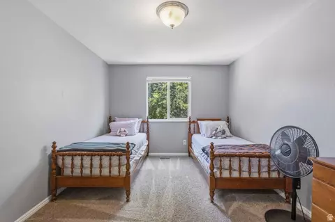 Bedroom - 910 W Red Oaks Dr, Murray, UT 84123 photo 4 of 7
