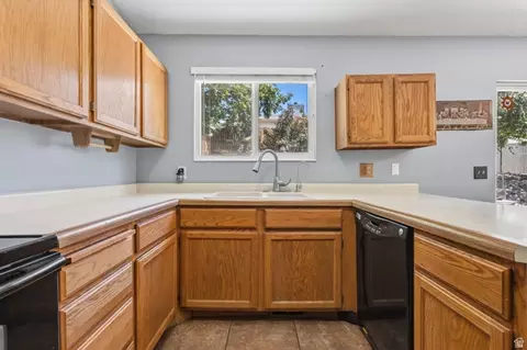 Kitchen - 910 W Red Oaks Dr, Murray, UT 84123 photo 2 of 3
