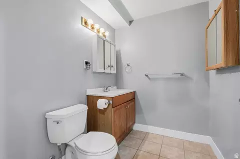 Bath - 910 W Red Oaks Dr, Murray, UT 84123 photo 3 of 3