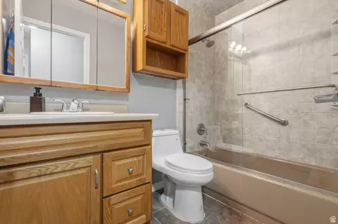 Bath - 910 W Red Oaks Dr, Murray, UT 84123 photo 1 of 3