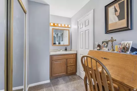 Bath - 910 W Red Oaks Dr, Murray, UT 84123 photo 2 of 3