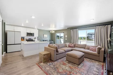 1084 E Pilot St, Saratoga Springs, UT 84045