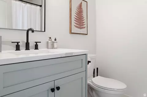 Bath - 4078 N Foothill Dr, Provo, UT 84604 photo 3 of 5
