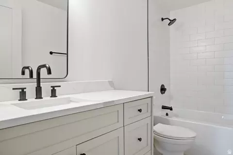 Bath - 4078 N Foothill Dr, Provo, UT 84604 photo 4 of 5