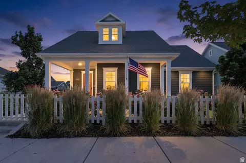 5193 W Split Rock Dr, South Jordan, UT 84009