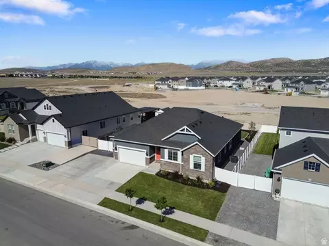 View/Area - 5420 N Cliffrose Dr, Eagle Mountain, UT 84005 photo 2 of 4