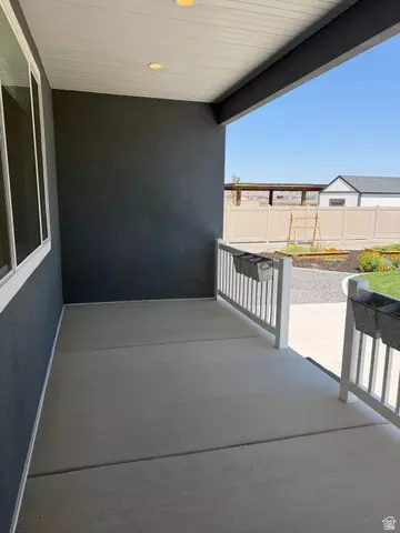 Exterior - 5420 N Cliffrose Dr, Eagle Mountain, UT 84005 photo 5 of 5