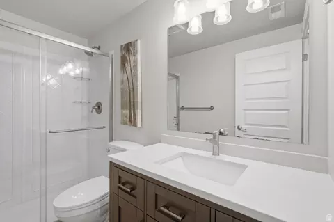 Bath - 362 S 400 E, Centerville, UT 84014 photo 6 of 6