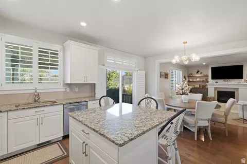 Kitchen - 362 S 400 E, Centerville, UT 84014 photo 2 of 2