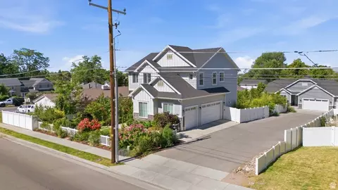 Exterior - 362 S 400 E, Centerville, UT 84014 photo 11 of 11