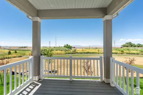 Exterior - 784 S 255 W #316, Willard, UT 84340 photo 2 of 4