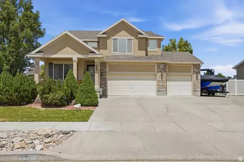 352 W Beach Tree Ln N, Stansbury Park, UT 84074