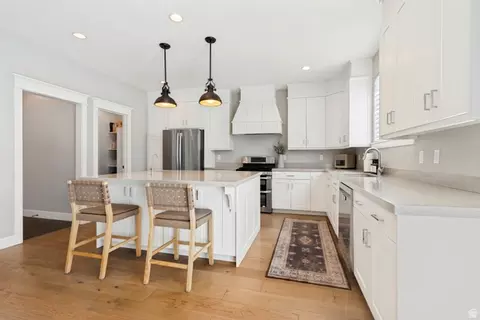 Kitchen - 2043 S 160 E, Orem, UT 84058 photo 2 of 3
