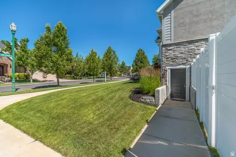Exterior - 2043 S 160 E, Orem, UT 84058 photo 5 of 7