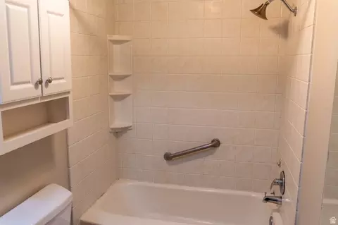 Bath - 415 E Creekside Cir S #C, Murray, UT 84107 photo 2 of 2