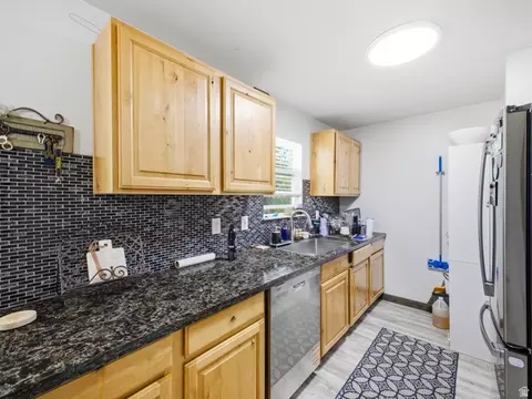 Kitchen - 1147 S 730 W, Payson, UT 84651 photo 2 of 5