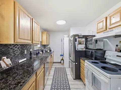 Kitchen - 1147 S 730 W, Payson, UT 84651 photo 1 of 5