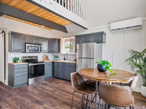 Kitchen - 22630 N Spring View Dr E, Fairview, UT 84629 photo 1 of 2