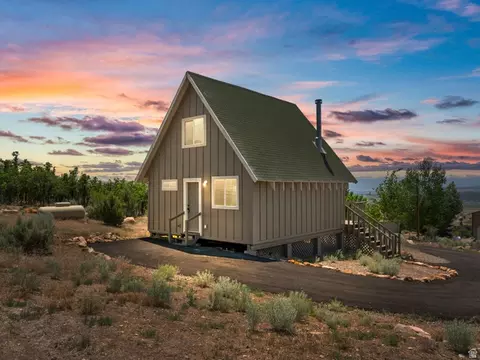 Exterior - 22630 N Spring View Dr E, Fairview, UT 84629 photo 2 of 9