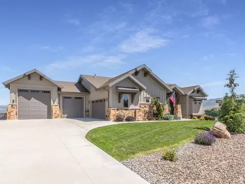 6226 E Hawks Ln, Huntsville, UT 84317