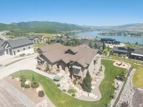 6226 E Hawks Ln, Huntsville, UT 84317