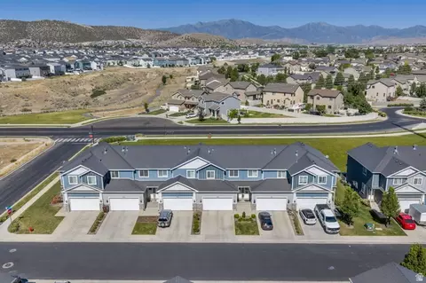 View/Area - 7407 N Cottage Ln, Eagle Mountain, UT 84005 photo 5 of 11