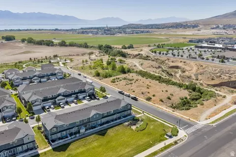 View/Area - 7407 N Cottage Ln, Eagle Mountain, UT 84005 photo 9 of 11