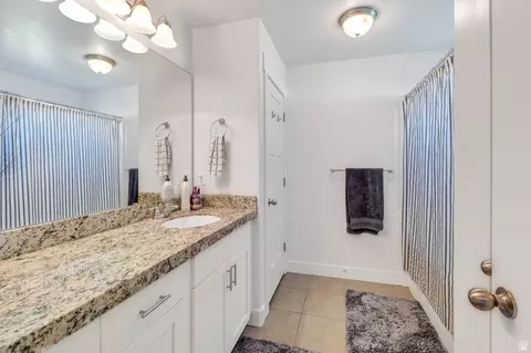 Bath - 7407 N Cottage Ln, Eagle Mountain, UT 84005 photo 3 of 5