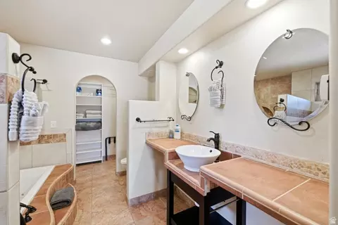 Bath - 75 N 200 E, Alton, UT 84710 photo 3 of 8