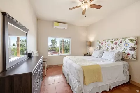 Bedroom - 75 N 200 E, Alton, UT 84710 photo 7 of 10