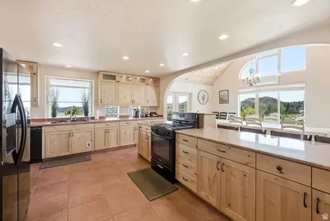 Kitchen - 75 N 200 E, Alton, UT 84710 photo 4 of 5
