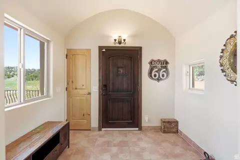 Entry Way - 75 N 200 E, Alton, UT 84710 photo 1 of 2