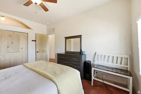 Bedroom - 75 N 200 E, Alton, UT 84710 photo 8 of 10
