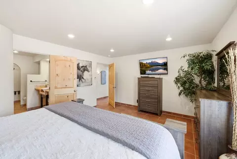 Bedroom - 75 N 200 E, Alton, UT 84710 photo 2 of 10