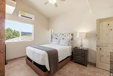 Bedroom - 75 N 200 E, Alton, UT 84710 photo 3 of 10