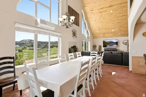 Dining - 75 N 200 E, Alton, UT 84710 photo 2 of 3