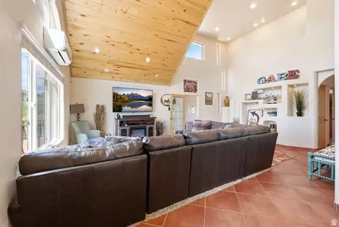 Living - 75 N 200 E, Alton, UT 84710 photo 5 of 10