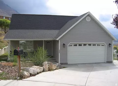 2086 Park St, Provo, UT 84606